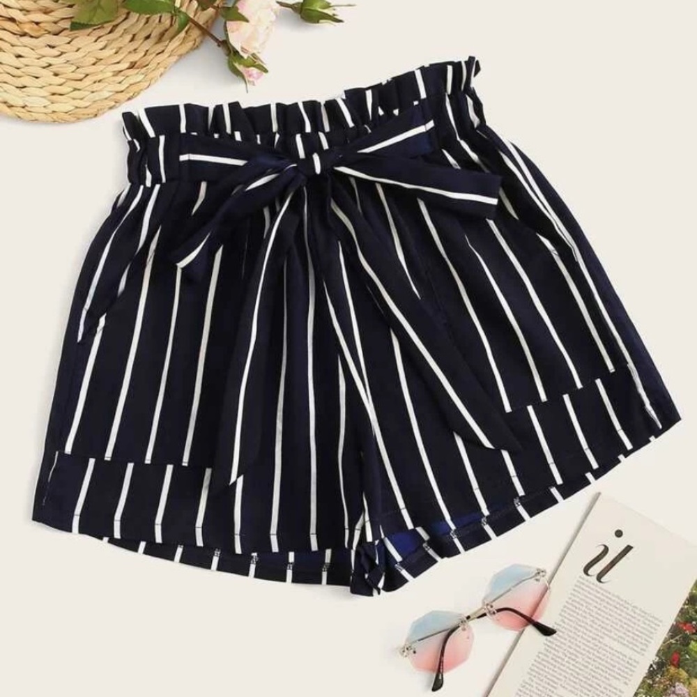 Frill Shorts with Bow